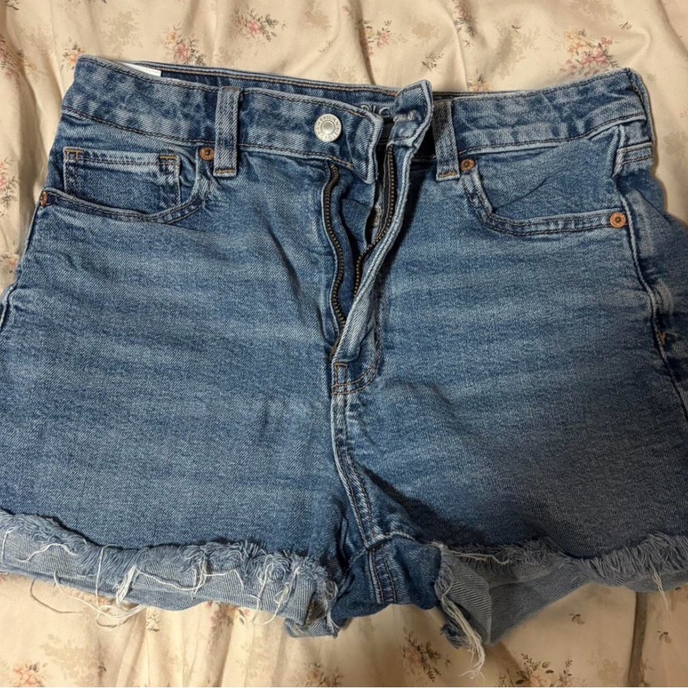 American eagle size 4 shorts women’s